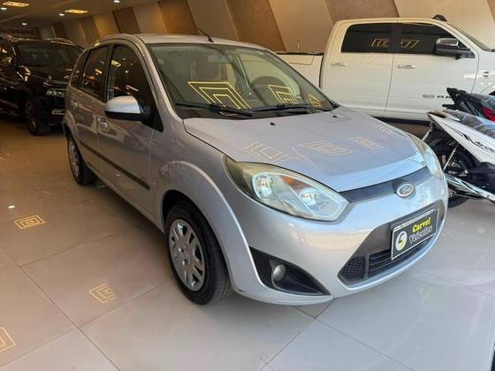 FORD FIESTA 1.6 MPI HATCH 8V FLEX 4P MANUAL FORD FIESTA 1.6 MPI HATCH 8V FLEX 4P MANUAL